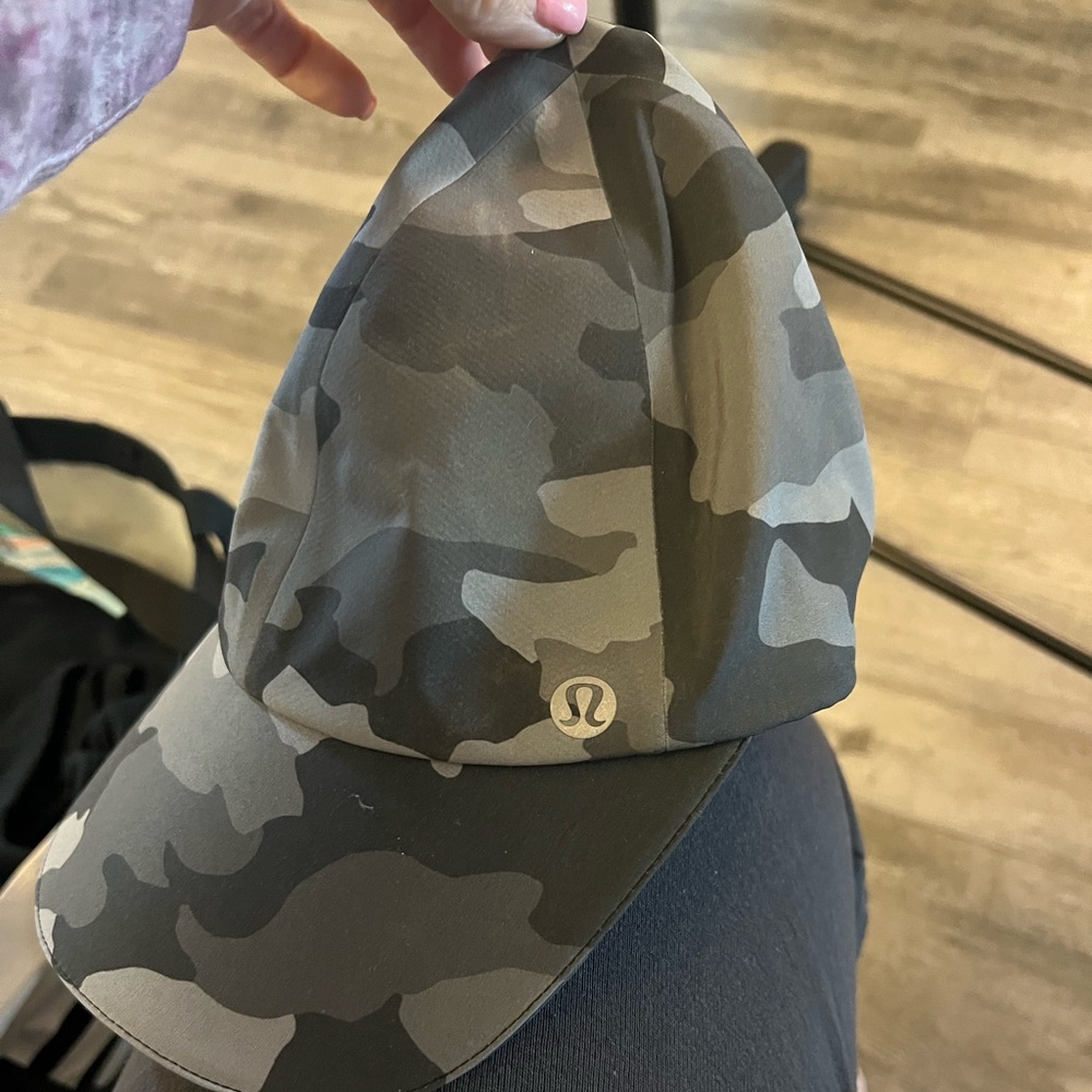 Lululemon hat